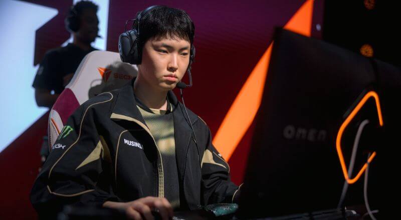 Chovy gặp rắc rối tại hậu trường First Stand 2026.