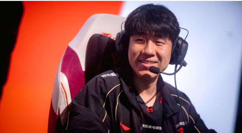 gumayusi nhan co mua loi khen tu gala