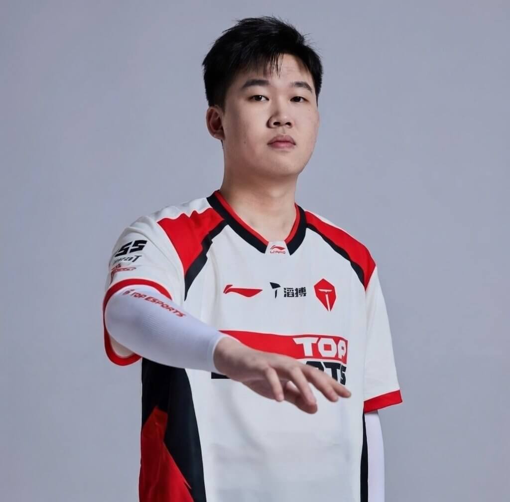 Naiyou hiện đang là tâm điểm bị nghi ngờ có hành vi tiêu cực trong quá trình thi đấu