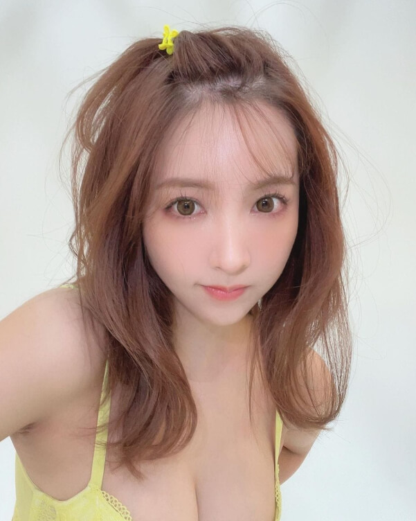 Yua Mikami “đập hộp” túi hiệu, vấp chỉ trích vì quá khứ 2